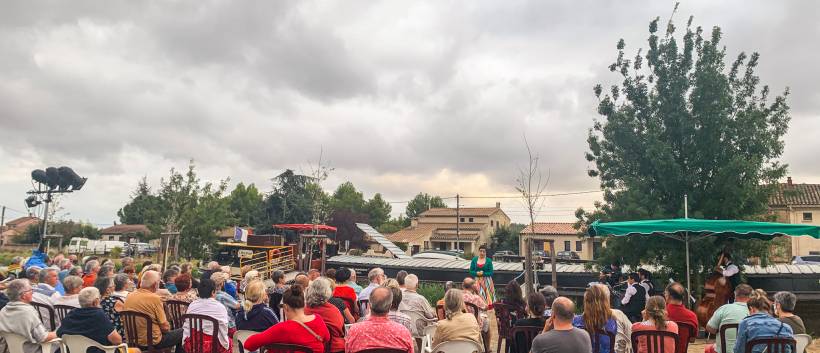 la péniche offenbach à Argens Minervois