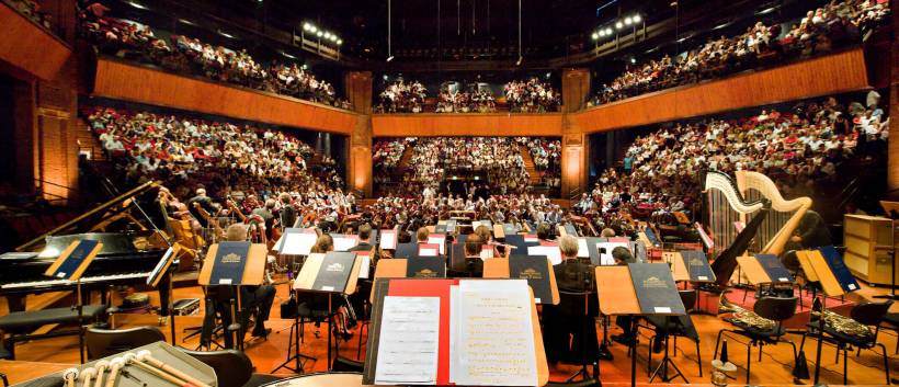 Intérieur Halle aux Grains concert ONCT